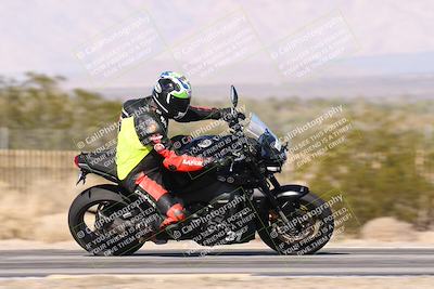 media/Dec-04-2025-Racers Edge (Thu) [[5ebc9f124d]]/3-B Group/5-Session 2 Turn 2 inside Speed Pans/